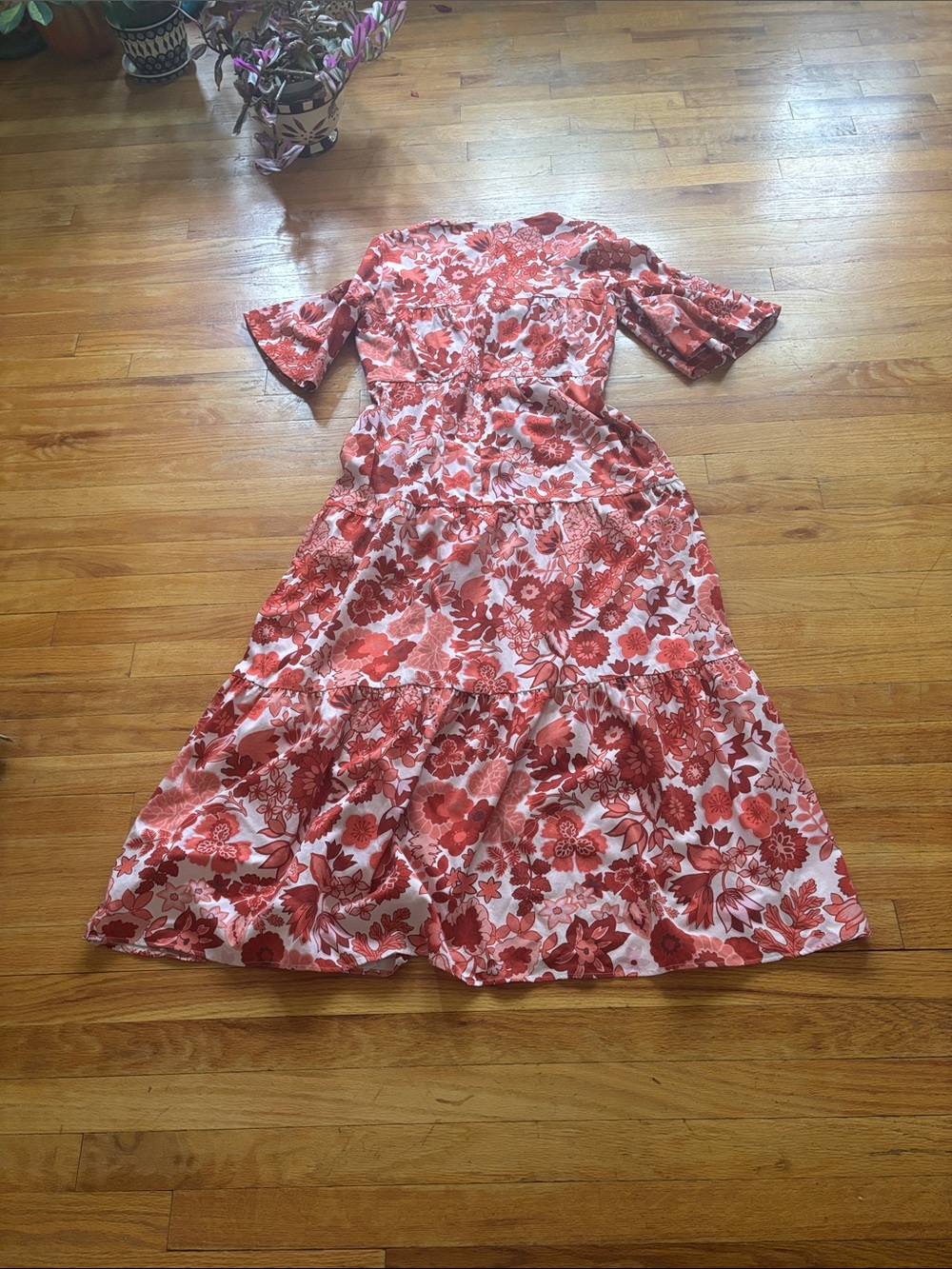 Tuckernuck Floral Tiered V Neck Long Dress - Picture 4 of 7